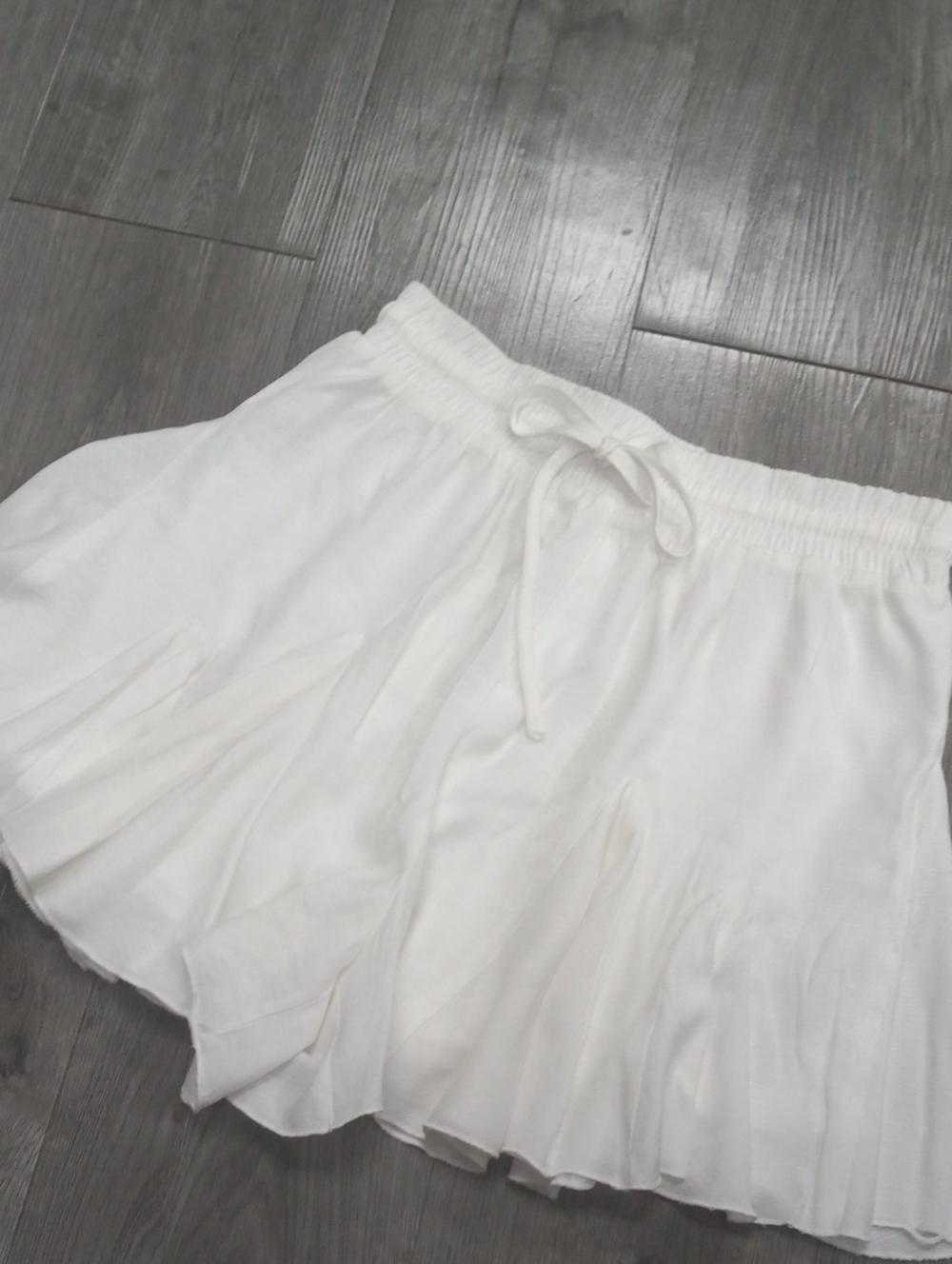 GLAM White Drawstring Flowy Shorts - Picture 6 of 6